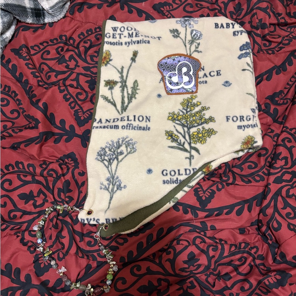 Daily Bread Floral Cream Hood by Dubseeker